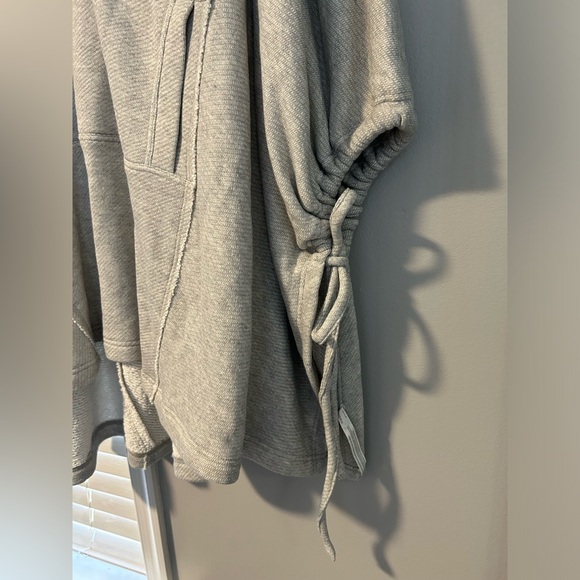🎉HP🎉 Free People Natalie Pullover Poncho size XS/S NWOT - Picture 7 of 11